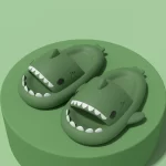 Mörkgröna Original Shark Slides för vuxna