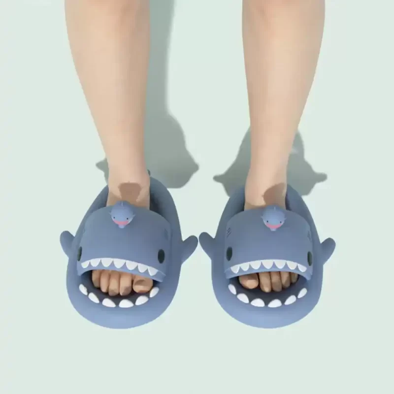 Toboganes con bola de tiburón